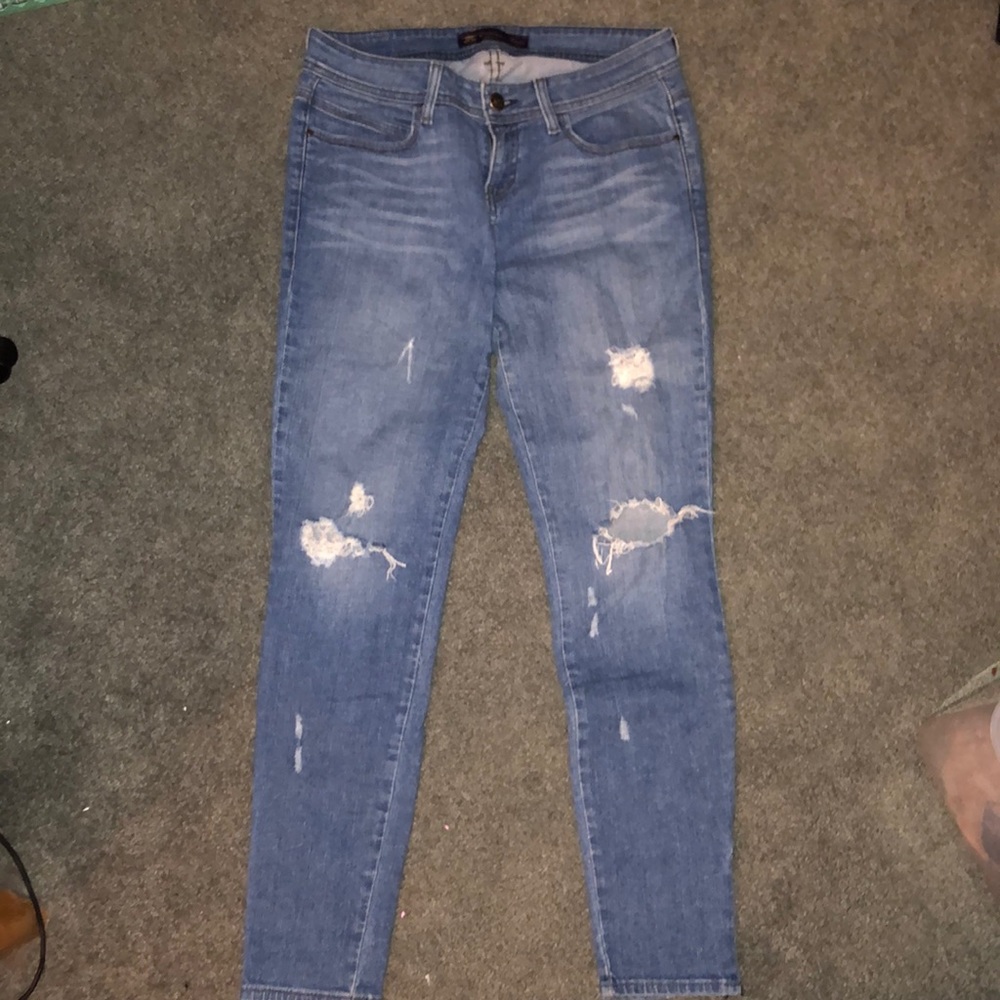 Ripped skinny jeans